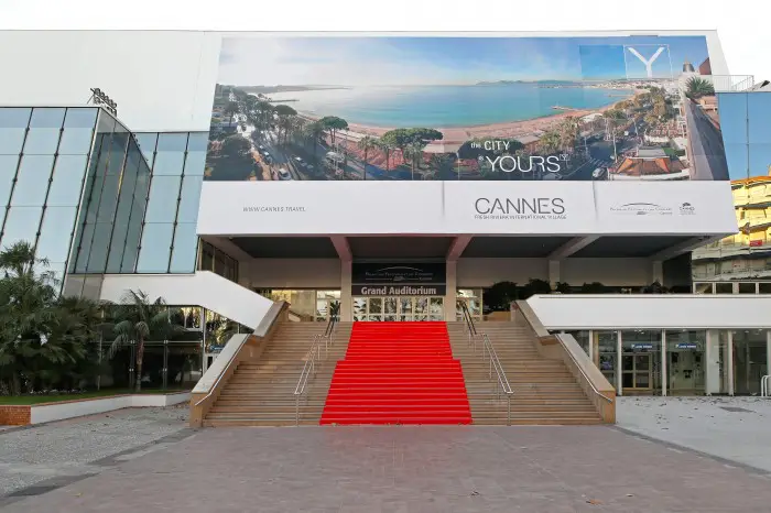 Les marches du palais à Cannes