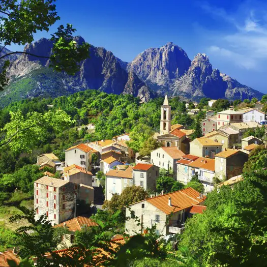Louer un gite dans un village corse