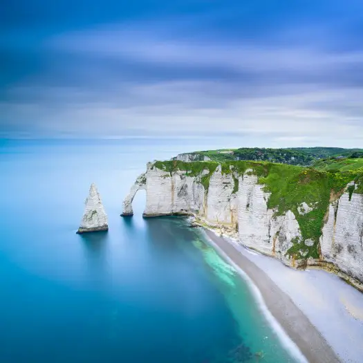 Les falaises d'Etretat en Normandie