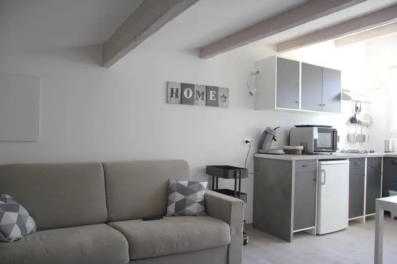Intérieur du studio dans l'Hérault